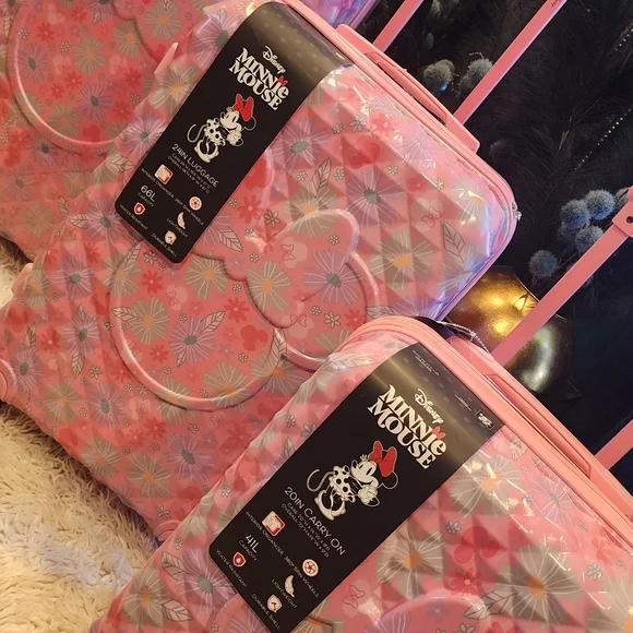 Disney Minney Mouse Hard Suitcases Set of 3!28"&24"&20"Brand New - Picture 3 of 9